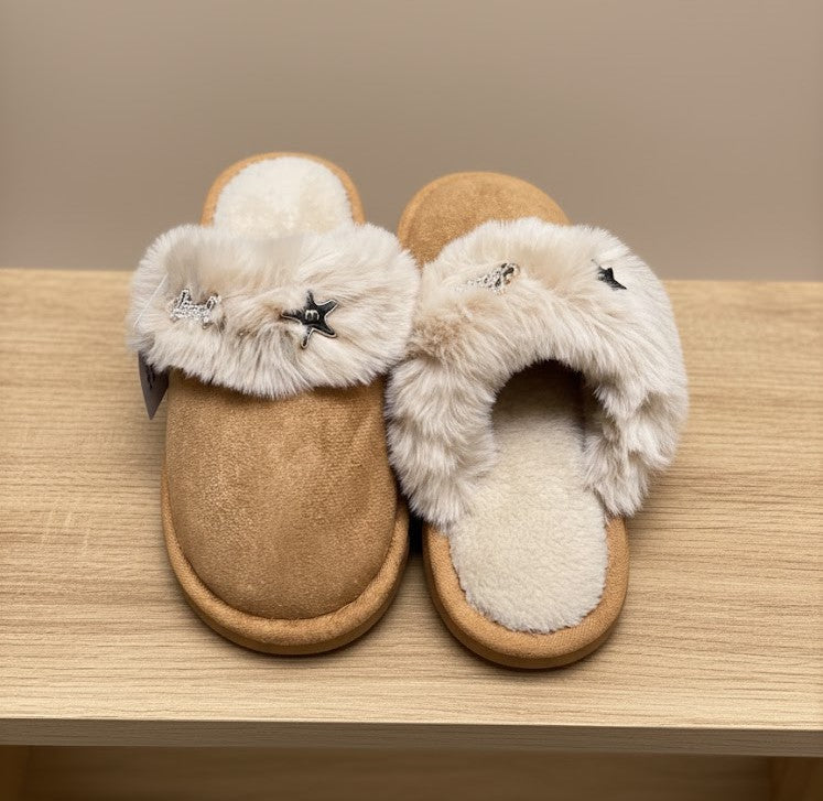 Pantoufles à fourrure chic